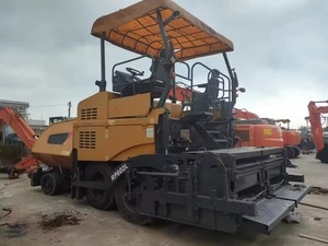 Paveuse d'asphalte hydraulique sur chenilles RP602 6m, machine de construction routière robuste - Product Image 2