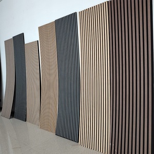 Pannelli Acustici Decorativi Akupanels in Legno Impiallacciato <span class=keywords><strong>MDF</strong></span> con Doghe e Fogli in Feltro PET per Soffitto e Parete - Product Image 1