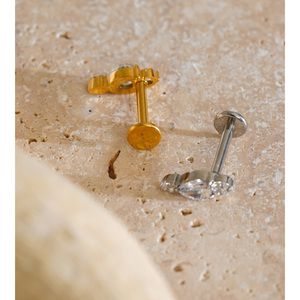 JINYOU 0124 <span class=keywords><strong>Orecchini</strong></span> <span class=keywords><strong>a</strong></span> Cartilagine Piccoli in Acciaio Inossidabile 316 con Zirconia Cubica, Gioielli per Piercing Corporeo di Alta Qualità - Product Image 3