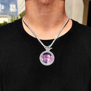 Collana <span class=keywords><strong>con</strong></span> Ciondolo Personalizzato TOP ICY Placcato Oro 14K, Corona <span class=keywords><strong>con</strong></span> Zirconi, <span class=keywords><strong>Medaglione</strong></span> Portafoto <span class=keywords><strong>con</strong></span> <span class=keywords><strong>Catena</strong></span> per Matrimoni e Feste - Product Image 2