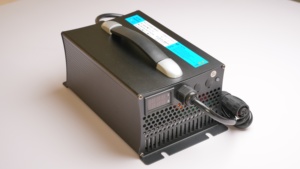 Approvisionnement d'usine 24V 40A 36V 25A <span class=keywords><strong>chargeur</strong></span> de <span class=keywords><strong>batterie</strong></span> de voiture de <span class=keywords><strong>Camping</strong></span> électrique 3 étages <span class=keywords><strong>automatique</strong></span> OVP CE CB KC certifié Port DC OTP - Product Image 6