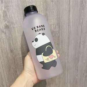 Bouteille d'eau de sport pour enfants avec paille 1000ml Bouteille d'eau en plastique de grande <span class=keywords><strong>taille</strong></span> avec joli motif personnalisé - Product Image 2