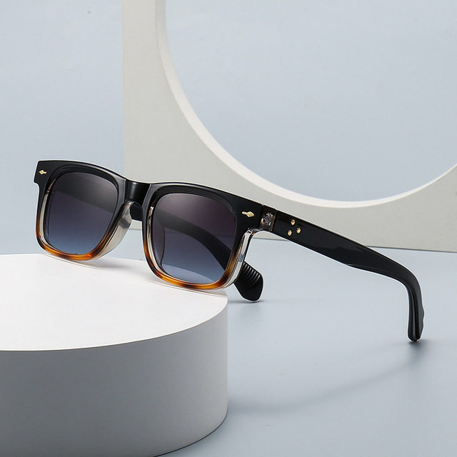 European and American Street Style Square Sunglasses for Women Trending on Factory Model 3411