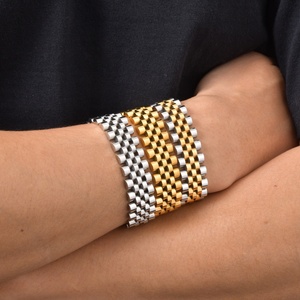 Pulsera de Acero Inoxidable Chapada en Oro con Diseño Geométrico, Pulsera de Cadena Lisa de Moda - Product Image 6