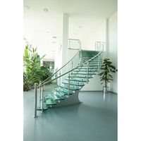 Escalier droit décoratif Prima Custom pour la rénovation intérieure résidentielle