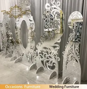 シルバーミラー結婚式の背景インドの曼荼羅結婚式の装飾光沢のあるデザインが機会家具で作られました