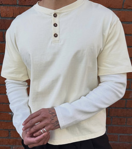 T-shirt Henley 2-en-1 pour homme, 100% coton, design uni, manches courtes, 210 grammes, séchage rapide, personnalisable, échantillon rapide, faible MOQ, OEM - Product Image 1
