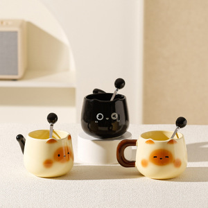 Lelyi Cat Taza de cerámica Taza de agua con tapa Cuchara Caja de regalo Linda Cumpleaños Compañero creativo Regalo para amigos - Product Image 1