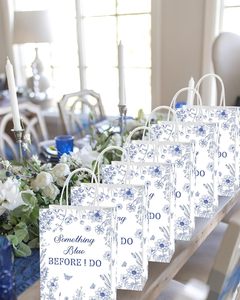 ถุงของชำร่วยงานแต่งงาน 16 ชิ้นจาก Something Blue - ถุงขนมสำหรับงานแต่งงานลายดอกไม้สีฟ้าและสีขาวพร้อมหูหิ้วเชือก - Product Image 2