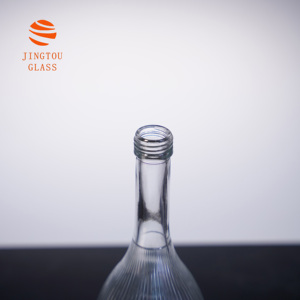 Botella de Vidrio de 375 Mililitros con Patrón Vertical, Botella de Vidrio de Pequeña Capacidad, Adecuada para Envasar <span class=keywords><strong>Vino</strong></span> de Frutas y Ginebra - Product Image 4