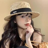 Topi Sombrero Jerami Rafia Gaya Hepburn Baru 2025 untuk Wanita, Kasual, Model Datar, Pelindung Matahari untuk Penggunaan Sehari-hari atau Liburan Pantai Prancis Musim Panas