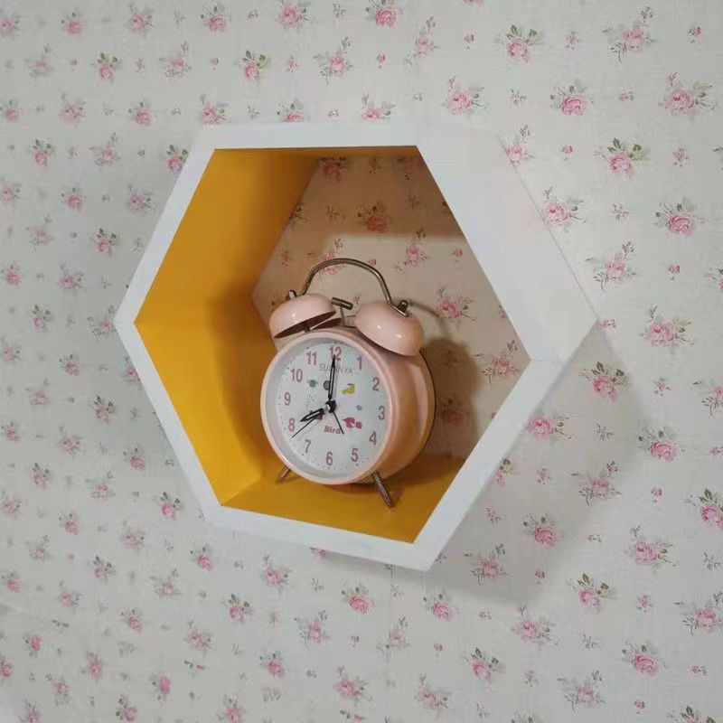 White on the outside and yellow on the inside (30*26*15cm)