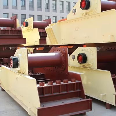Large Capacity Mining Machinery Vibrating Feeder Suitable for All Stone Crusher Plant