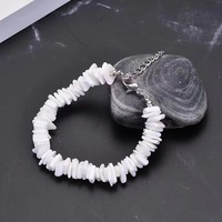 Vente en gros de bijoux hawaïens de plage d'été en plaqué or motif géométrique blanc collier ras de cou en coquillage de perles