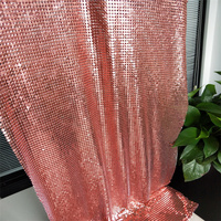 Tissu métallique en aluminium revêtu de poudre noire INNOVAT-SL, maille de 8 mm pour façade architecturale