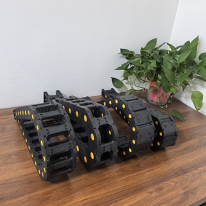Yodel โซ่ลากสายพลาสติกขนาด25x77 Pa66สำหรับรถขุดขนาดเล็กทำจากพลาสติก - Product Image 2