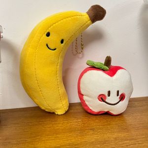 Porte-clés en peluche mignons de 4 pouces en forme de pomme et de banane, breloques en peluche en gros, porte-clés en peluche en vrac - Product Image 4