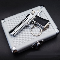 Juego de disparos para niños, juego de entrenamiento, pistola de juguete 1:3, Mini llavero de pistola de aleación, pistola de juguete extraíble personalizada