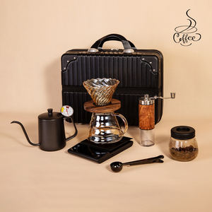 Juegos de regalo de café Verter sobre cafetera Viaje Camping Portátil 8 en 1 Juego de regalo Adecuado para actividades de formación de equipos corporativos - Product Image 1