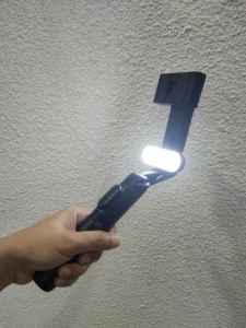 Mini <span class=keywords><strong>stabilisateur</strong></span> intelligent de caméra à cardan portatif Bâton de selfie à distance sans fil Équipement de trépied de diffusion en direct Téléphones mobiles - Product Image 5