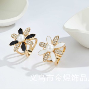 Hebilla para Bufanda con Forma de Flor e Incrustaciones de Perlas, Metal Negro y Blanco, Accesorio de Lujo de Doble Uso para Bufandas y Pañuelos Pequeños - Product Image 2