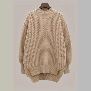 Pull tricoté pour femme 2025ins Nouveau pull tricoté pour femme à col semi-montant couleur unie avec fentes latérales DDP Duty Free - Product Image 3