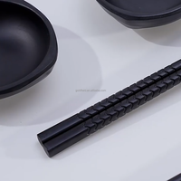 Ensemble de vaisselle en mélamine noire écologique Classics avec baguettes en verre avec porte-baguettes-pour cadeaux