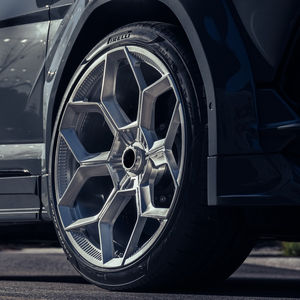Llanta de rueda forjada de 17 18 19 20 22 24 pulgadas para <span class=keywords><strong>Lamborghini</strong></span> Urus revuelto Huracan Evo sto Performante Aventador s SV <span class=keywords><strong>svj</strong></span> ultimae - Product Image 2