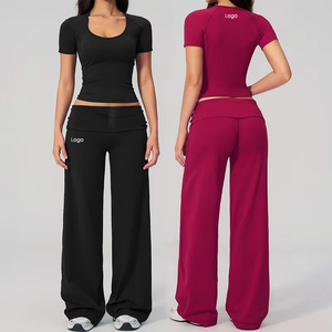 Ensemble de sport pour femmes FANCO, ensemble de fitness respirant, haut à manches courtes, t-shirts actifs, pantalon évasé, ensemble de yoga et de pilates 2 pièces - Product Image 1