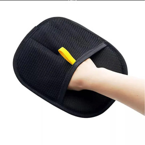 ถุงมืออาบน้ำสัตว์เลี้ยง ผ้าตาข่ายสีดำ ถุงมือขจัดขนสัตว์แบบพกพา สำหรับแมวและสุนัข ถุงมือนวดกำจัดขน - Product Image 1