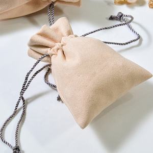 Pochette en microfibre à double cordon pour bijoux et lunettes de soleil, sac d'emballage en suède pour bijoux avec cordon élégant pour cadeaux - Product Image 1