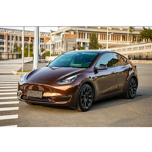 Fábrica al por mayor HD brillante líquido metálico marrón PET TPU envoltura de <span class=keywords><strong>coche</strong></span> <span class=keywords><strong>vinilo</strong></span> polimérico un rollo completo 1.52X1 8M/5X60FT pegatinas de <span class=keywords><strong>coche</strong></span> - Product Image 1