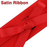 Produit en stock Boîte d'emballage en papier pliable et plate avec couvercle magnétique de couleur rouge Boîte cadeau magnétique pliable avec ruban