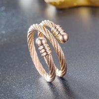 Anillo de Acero Inoxidable con Cable Trenzado, Diseño Abierto Ajustable en Dorado y Plateado para Hombres, Mujeres y Parejas