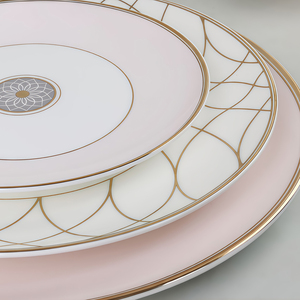Teller und Geschirr im marokkanischen Stil mit Goldrand, Mandala-Teller aus feinem Knochenporzellan, rosa Boho-Hochzeitsteller - Product Image 3