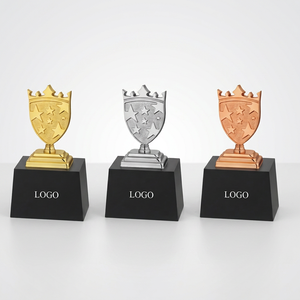 Trofeo Escudo con Diseño de Corona en Acabados Dorado, Plateado y Bronce Modelo 728 A B C - Product Image 1