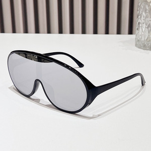 แว่นกันแดดทรงใหญ่สไตล์ยุโรปอเมริกันรุ่นใหม่ประจำฤดูใบไม้ผลิปี 2024 เลนส์ PC แบบชิ้นเดียว ป้องกันดวงตา แฟชั่น - Product Image 4