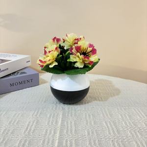 Flores Artificiales Paulon, Mini Florero de Plástico, Decoración de Escritorio Estilo Ins, 16.5cm, Margarita, Palmera, Adorno Colorido - Product Image 3