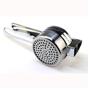 Presse-purée manuel en acier inoxydable pour pommes de terre, fruits, légumes, aliments pour bébés, 3 disques interchangeables pour purée fine, moyenne et grossière - Product Image 3