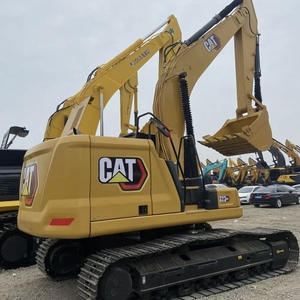 L'excavatrice hydraulique Caterpillar 323GC est économique en carburant, durable et disponible sur les chantiers de construction. - Product Image 1