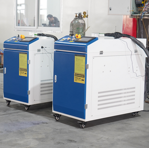 Machine de nettoyage laser à fibre portative pour métal rouille 1500w nouvelle condition <span class=keywords><strong>MAX</strong></span> Machine de nettoyage de rouille laser pour moule - Product Image 3