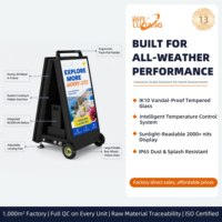 Afficheur numérique mobile extérieur 2000 Nits 32/43/55 pouces double face IP65 étanche alimenté par batterie pour la promotion en magasin