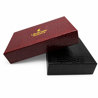 Boîte cadeau de luxe en carton noir avec insert en satin magnétique, doublée de satin à l'intérieur, solution d'emballage haut de gamme