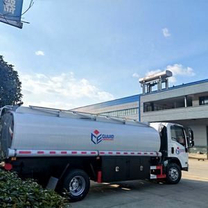 Camion-citerne ISUZU 6000 litres 4x2 à bas prix pour la vente - Product Image 3