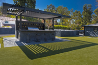 Pergola bioclimatique à toit à lames orientables manuel/motorisé, en aluminium thermolaqué, design naturel écologique, kits de tailles personnalisables