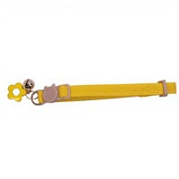 Collier pour chien de couleur unie avec joli clochette et motif floral, en velours côtelé écologique, collier tendance pour petits chiens, vente en gros