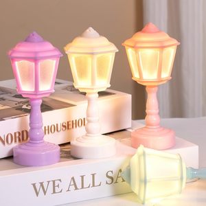 Mini lampe à huile de Noël, Père Noël, bonhomme de neige, lanterne à vent portable à LED pour cadeaux de Noël, décoration intérieure et extérieure - Product Image 2