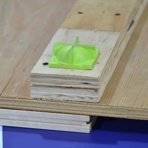 Suelo deportivo <span class=keywords><strong>de</strong></span> <span class=keywords><strong>madera</strong></span> contrachapada <span class=keywords><strong>de</strong></span> <span class=keywords><strong>arce</strong></span> abedul macizo para cancha <span class=keywords><strong>de</strong></span> baloncesto - Product Image 4