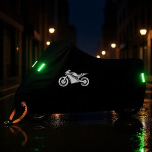 Funda impermeable negra para motocicleta con tiras reflectantes y logotipo impreso, diseñada específicamente para proteger motocicletas - Product Image 4