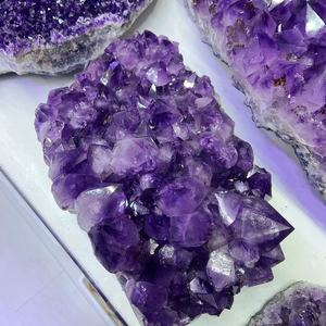 Gros morceaux bruts de grappe d'améthyste de haute qualité <span class=keywords><strong>grande</strong></span> <span class=keywords><strong>pierre</strong></span> de cristal de guérison naturelle pour la décoration - Product Image 3